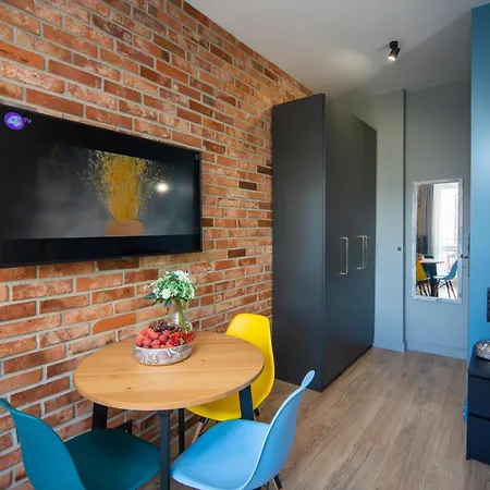 Maya's Flats & 60 - Bridge Apartment Gdansk