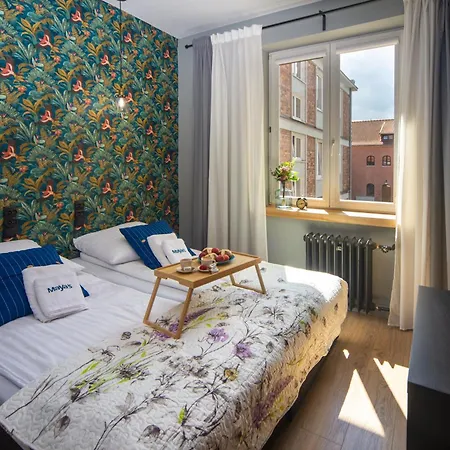 Maya's Flats & 60 - Bridge *