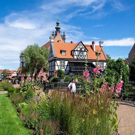 Maya's Flats & 60 - Bridge Apartment Gdansk