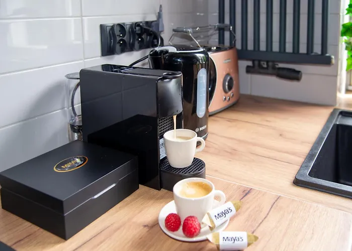 Apartment Maya's Flats & 60 - Bridge