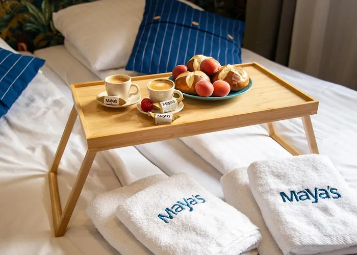 Maya's Flats & 60 - Bridge *