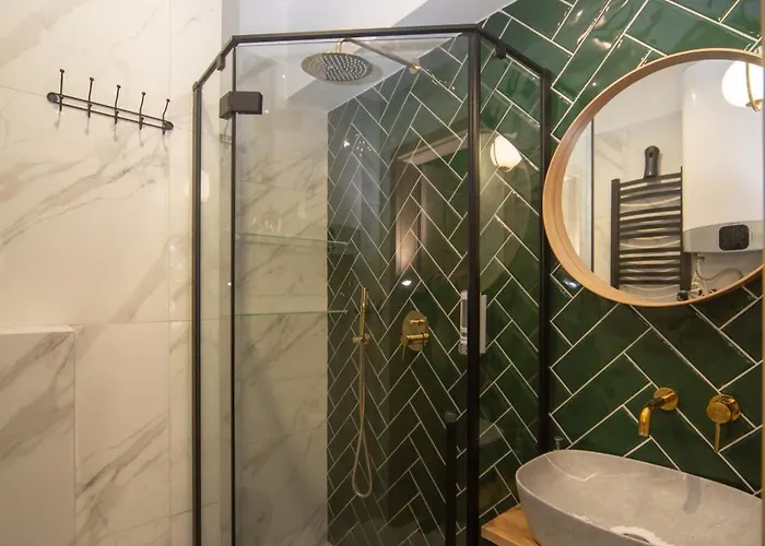 Apartment Maya's Flats & 60 - Bridge *