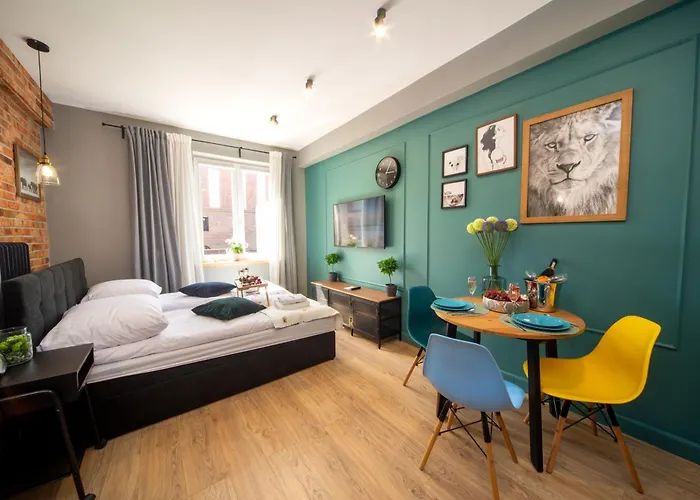 Maya's Flats & 60 - Bridge Apartment Gdansk