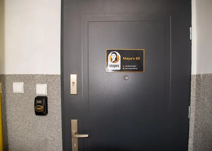 Apartment Maya's Flats & 60 - Bridge